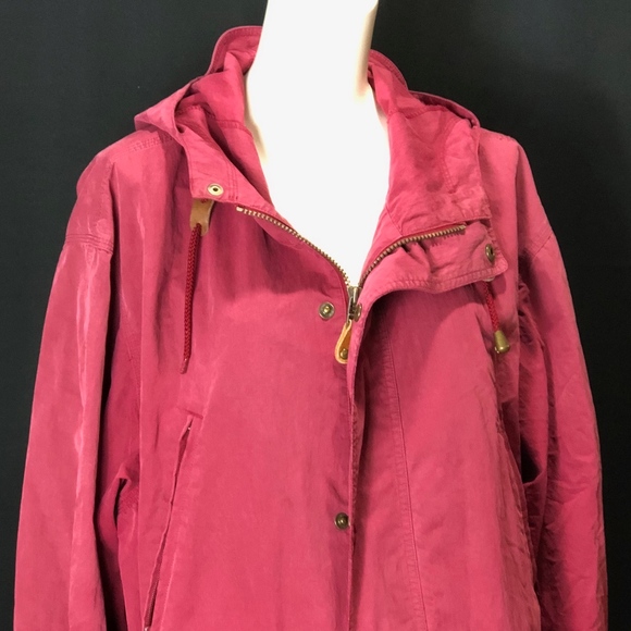 L.L. Bean Coat Red B416 - Picture 2 of 8